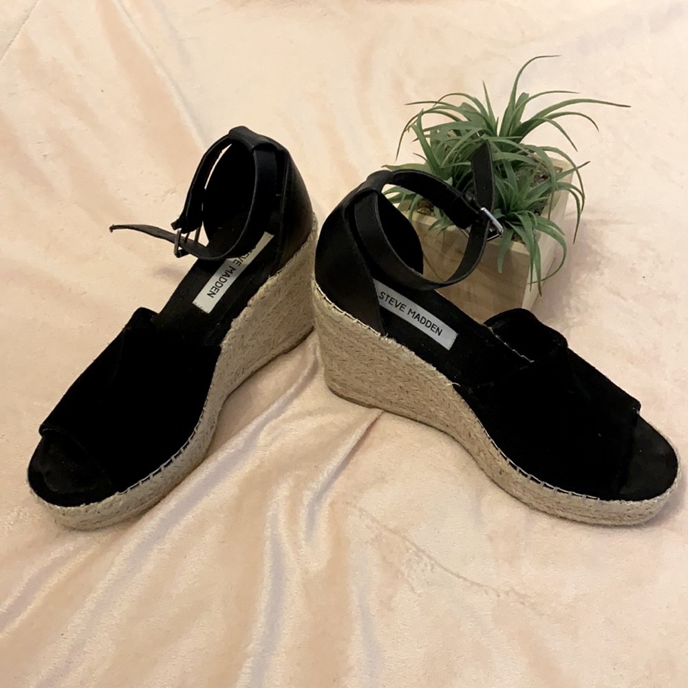 Steve Madden - Wedge sandals, velvet/leather black straps - size 9